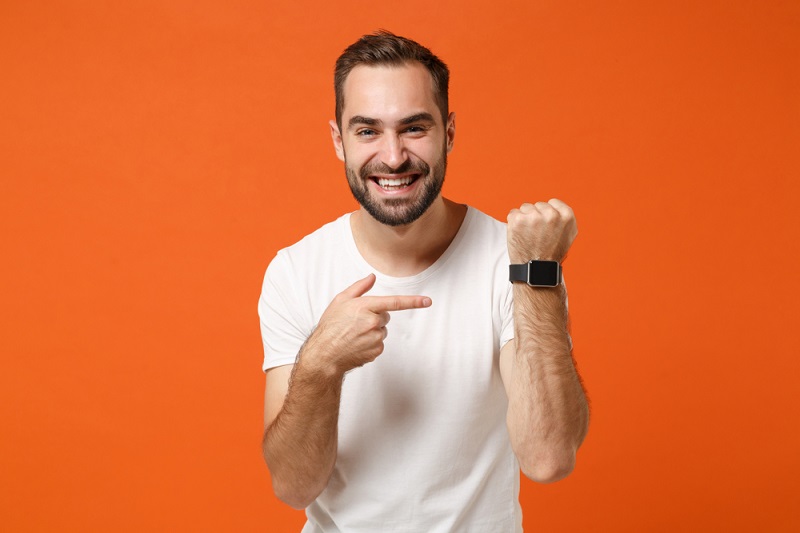 1743228075-How_to_Choose_the_Best_Smartwatch_for_Fitness,_Work,_and_Everyday_Use.jpg