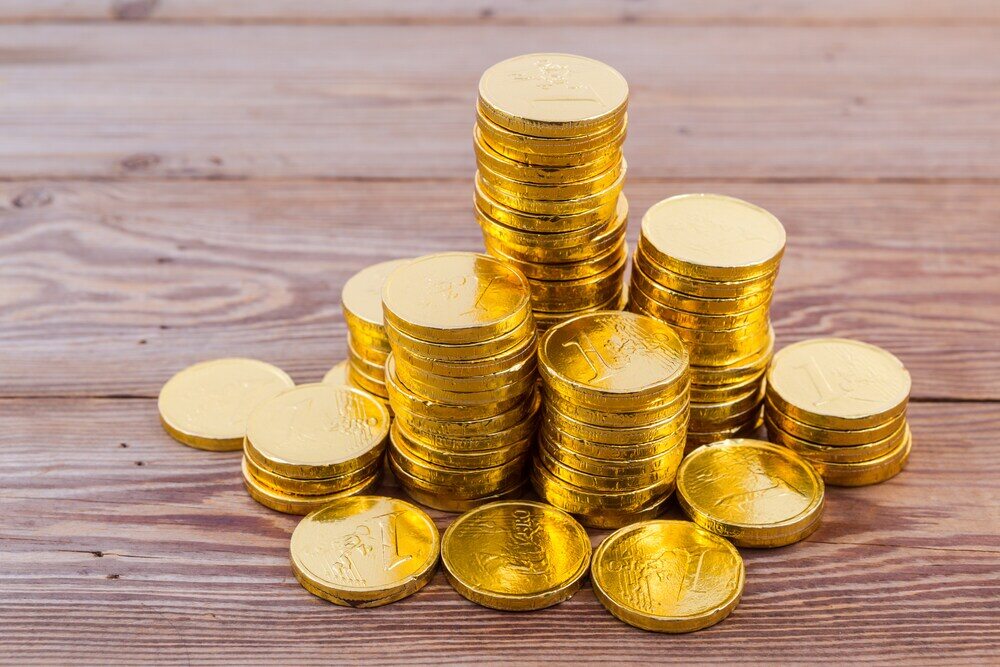 1746440261-Stacked-gold-coins_(1).jpg