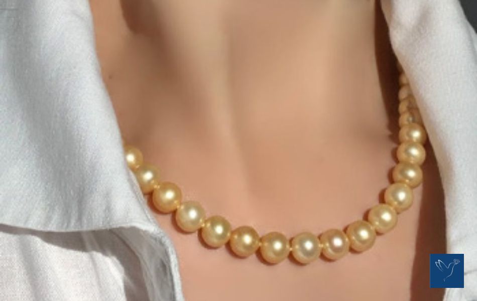 1749279097-Pearl_Gemstone_(2).jpg