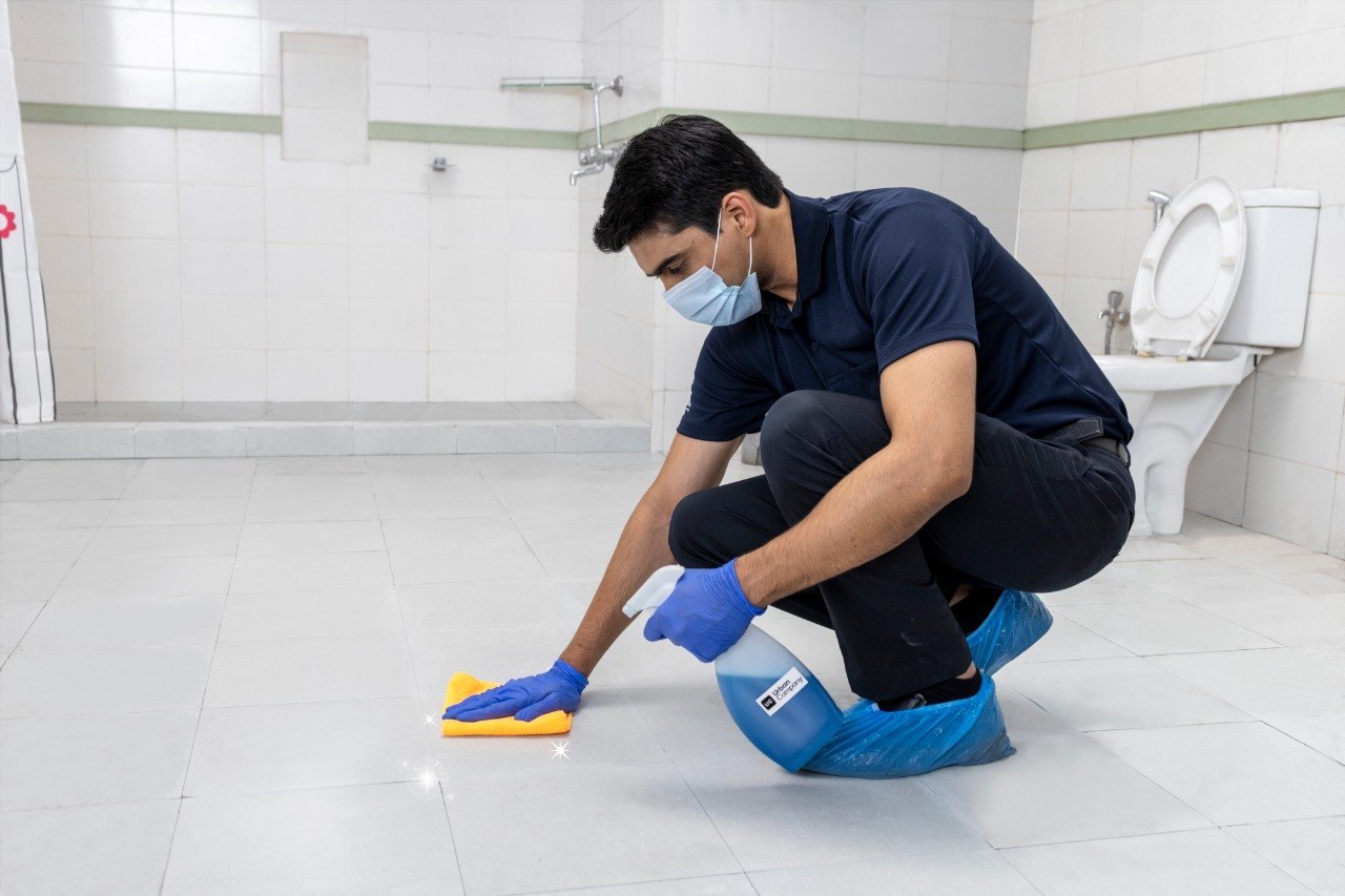 1749759929-bathroom-cleaning-service.jpeg