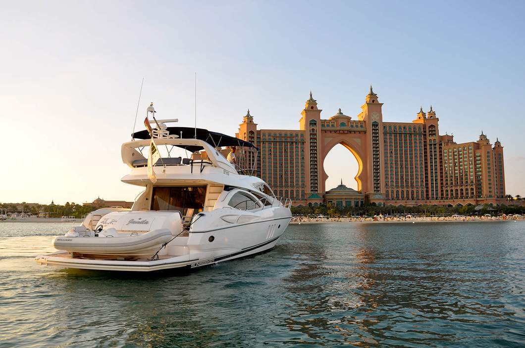 1750848722-boatcruises-hero-main_530x@2x_-_Copy.jpg