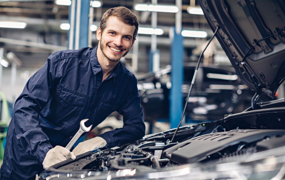 1755495696-Top_5_Tips_for_Choosing_the_Right_Mobile_Car_Mechanic.jpg