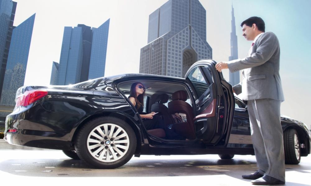 1756705056-chauffeur-service-dubai-chauffeur-service-dubai-airport-2.jpg
