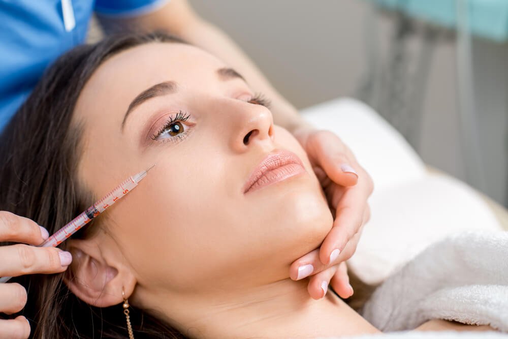 1756726072-Is_Botox_an_Alternative_to_Face_Surgery.jpg