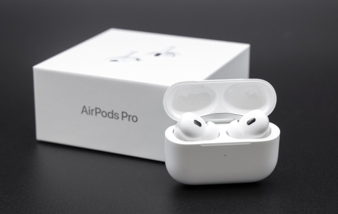 1760162139-Apple_AirPods_Pro_3_(1).jpg