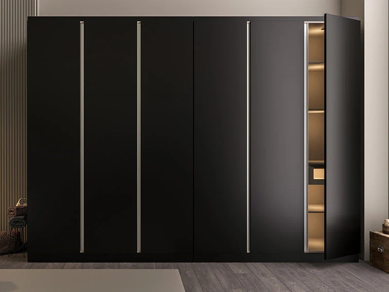 Gloss_Wardrobe.jpg