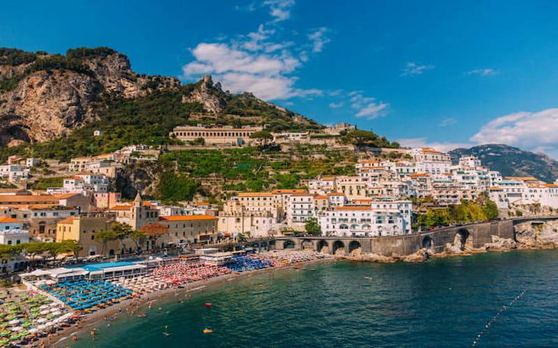 Positano,_Amalfi_Coast_(1).jpg