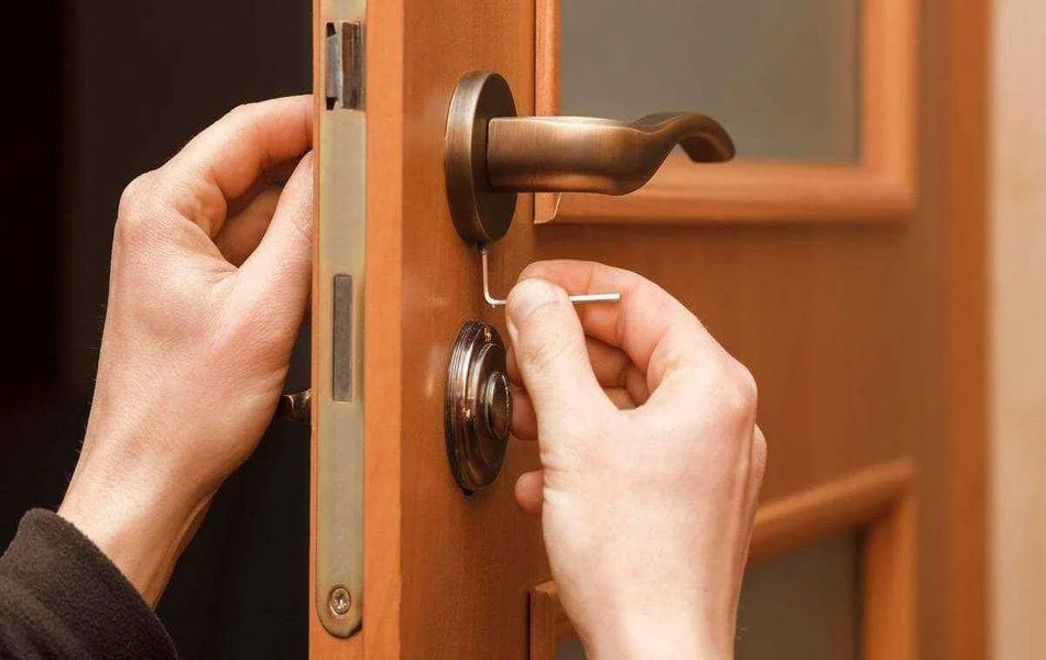 file_cabinet_lock_replacement_jpg_(1).jpg